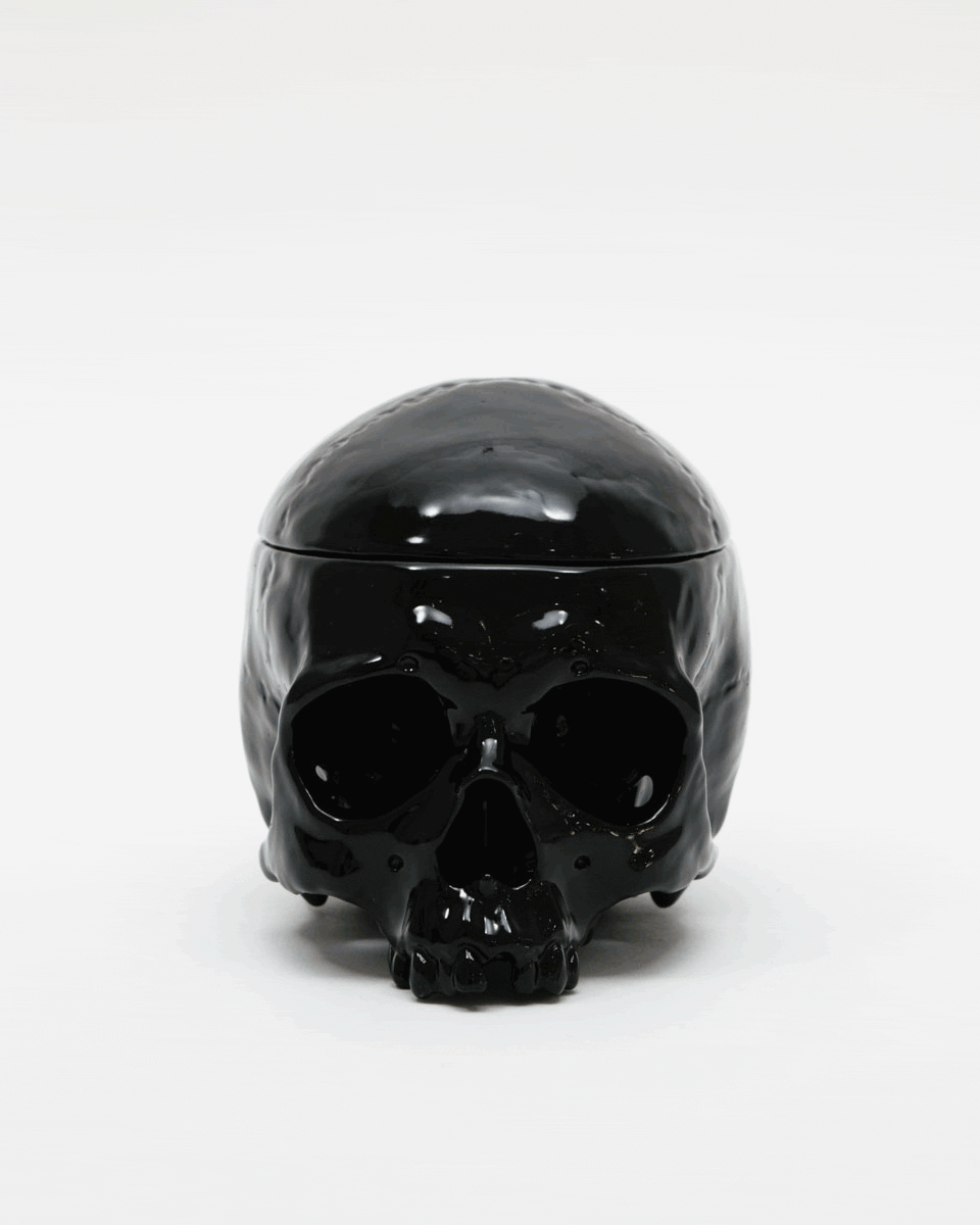 【59】「器 BLACK」¥88,000　2023年/ユニーク/サイン入/桐箱/H135 × W120 × D165 (mm)