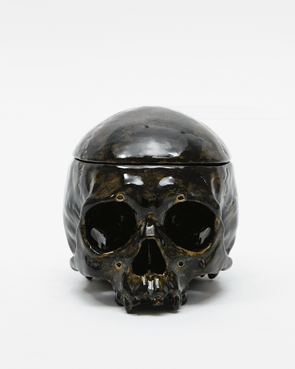 【58】「器 SOIL」¥110,000　2023年/ユニーク/サイン入/桐箱/H140 × W135 × D185 (mm)
