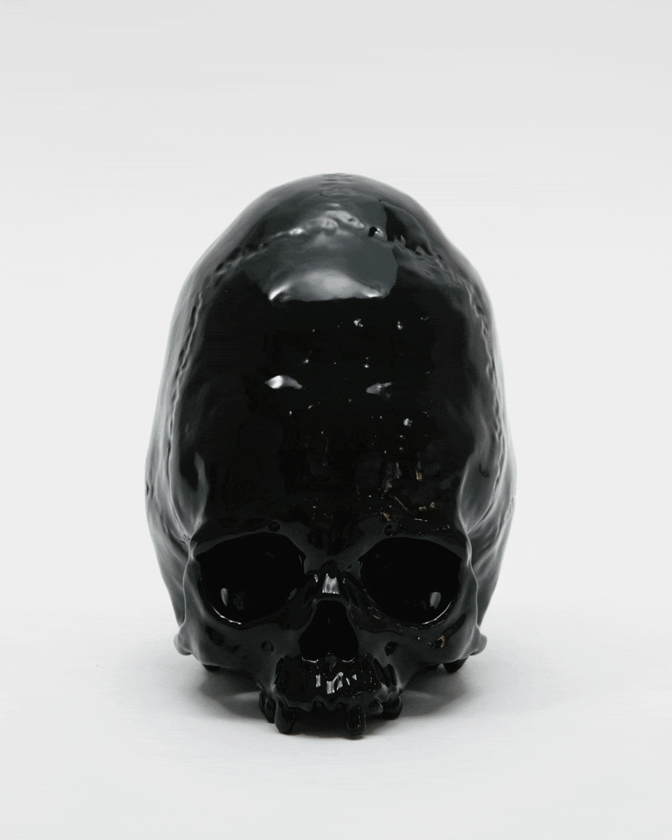 【56】「オブジェ BLACK」¥88,000　2023年/ユニーク/サイン入/桐箱/H165 × W120 × D150 (mm)