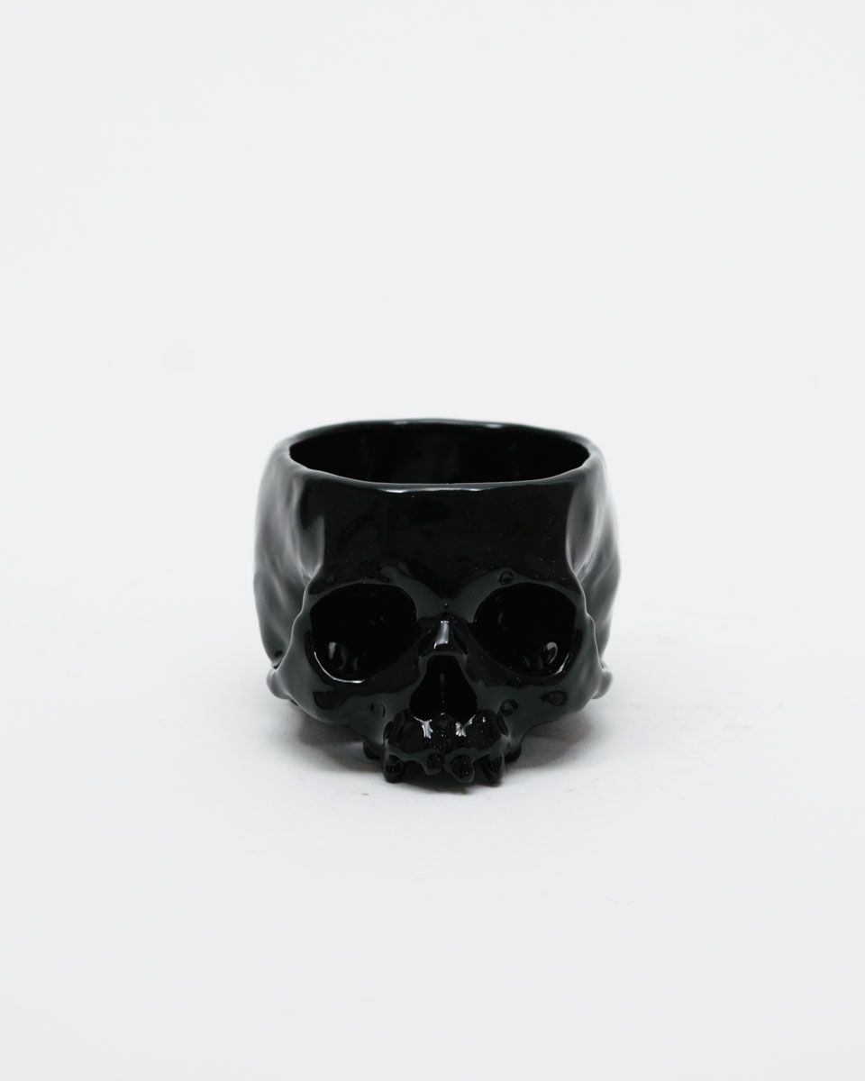 【80】「ぐい呑 BLACK」¥33,000　2023年/ユニーク/サイン入/桐箱/H45 × W60 × D85 (mm)