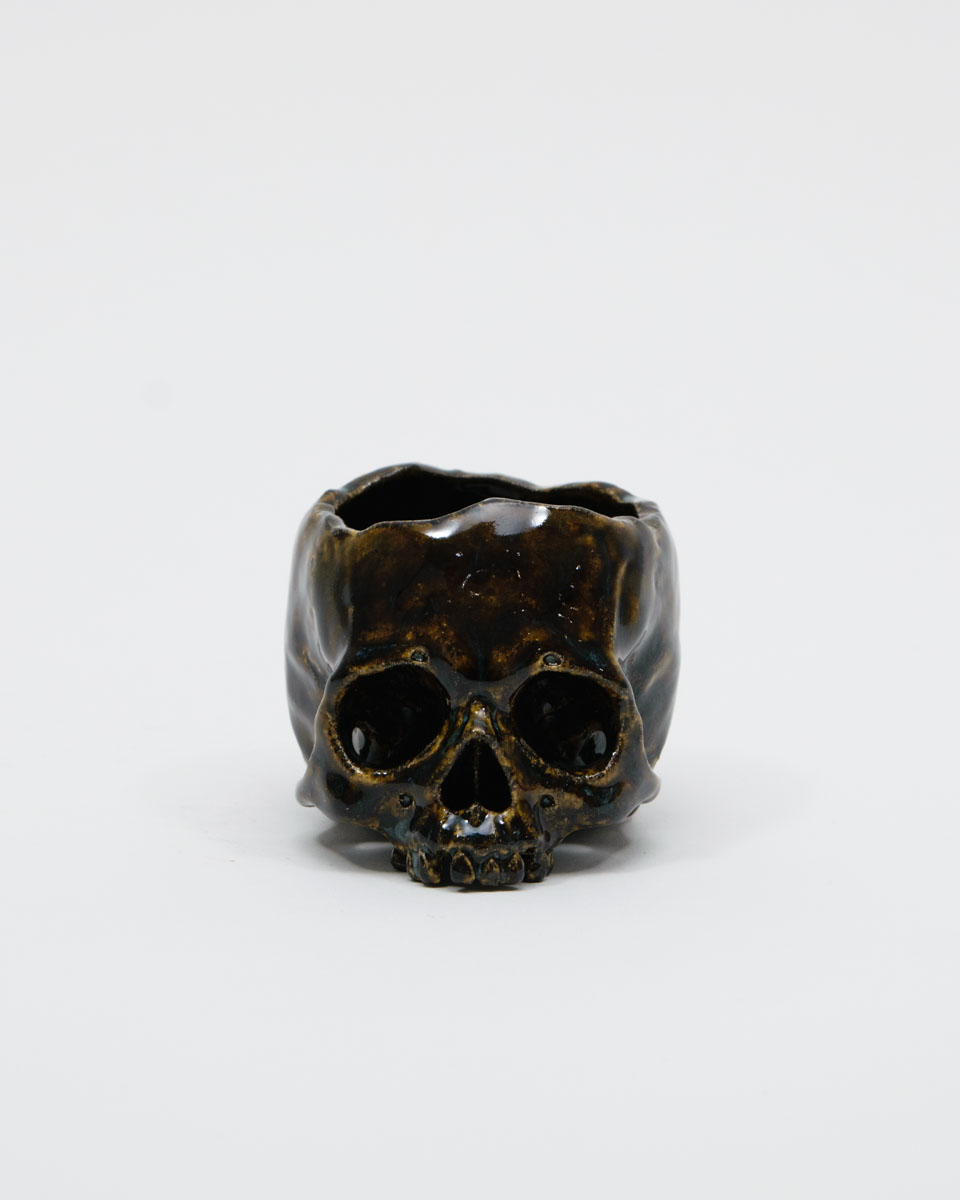 【69】「植木鉢 SOIL」¥44,000　2023年/ユニーク/サイン入/桐箱/H75 × W80 × D105(mm)