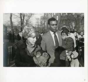 「THE MAN IN THE CROWD　　The Uneasy Street of Garry Winogrand」画像1