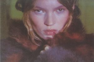 CERRUTI / 写真：PAOLO　ROVERSI　モデル：KATE　MOSS