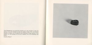 「UNNATURAL PEBBLES / Ian Hamilton Finlay」画像4