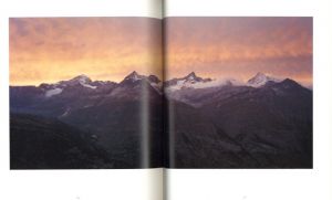 「Two Mountains  二つの山 / 畠山直哉・バルタザール・ブルクハルト」画像1