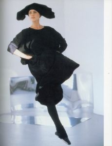 「COMME des GARCONS 写真集 1981-1986 / 監修：川久保玲」画像3