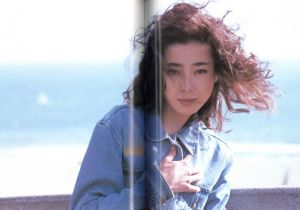 「アイドル 1970-2000 / 写真：篠山紀信　デザイン：井上嗣也」画像4