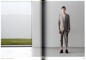 「HELMUT LANG Look Spring/Summer 2011 / Photo: Katsuhide Morimoto」画像1