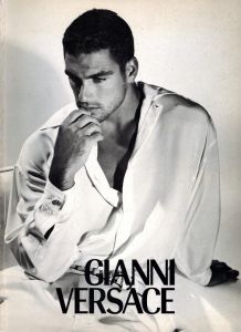 Gianni Versace No.26 Collezione Uomo Primavera Estate 1994のサムネール