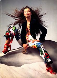 「Gianni Versace No.24 Collezione Donna Primavera Estate 1993」画像1