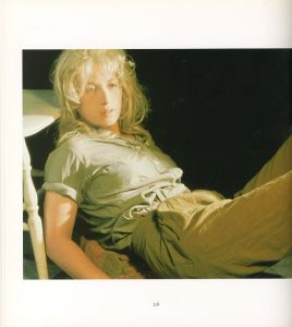 「Cindy Sherman Centerfolds / Photo: Cindy Sherman　Foreword: Lisa Phillips　Essay: Peter Schjeldahl, Roberta Smith, Andy Grundberg」画像3