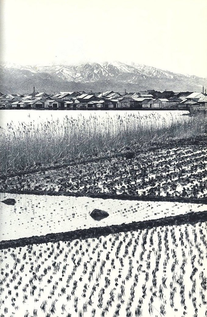 裏日本 / 著：濱谷浩 序文：川端康成 題字：棟方志功 | 小宮山