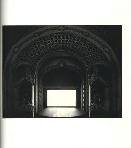 「HIROSHI SUGIMOTO THEATERS / Hiroshi Sugimoto　Foreword: Hans Belting」画像7