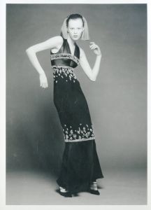 「CHANEL Automne - Hiver 1997 / Edit: CHANEL 　Photo: Karl Lagerfeld」画像4
