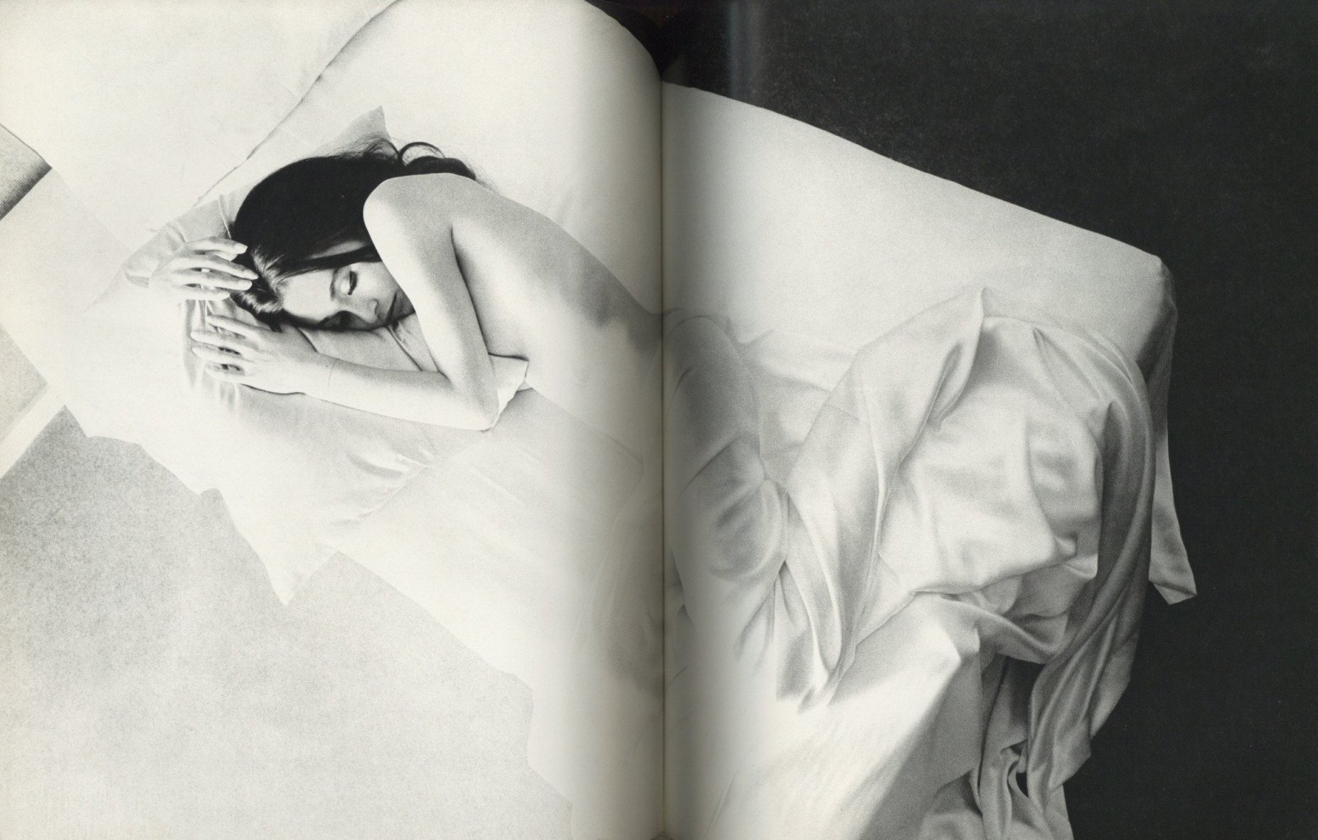 Yoshihiro Tatsuki - Girl (立木 義浩 | 映像の現代2), Chuo-koron-sha, 1972, Tokyo – photobooks josef chladek - アート・デザイン・音楽 Yoshihiro Tatsuki - Girl (立木 義浩 | 映像の現代2), Chuo-koron-sha, 1972, Tokyo – photobooks josef chladek - アート・デザイン・音楽