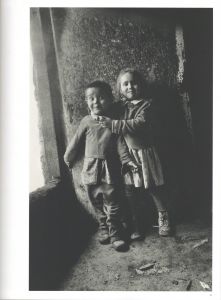 「KOUDELKA GYPSIES / Photo: Josef Koudelka　Text: Will Guy」画像6