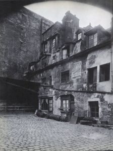 「THE WORLD OF ATGET BY BERENICE ABBOTT / Photo: Eugène Atget　Author: Berenice Abbott」画像4