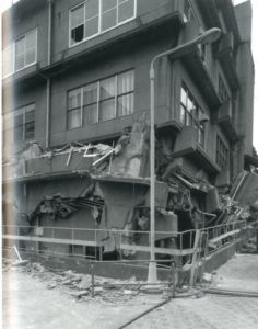 「KOBE 1995 After the Earthquake / 写真：宮本隆司 　文：鈴木明」画像4