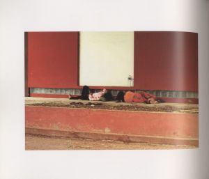 「The Art of Public Sleeping / James Hunt」画像3