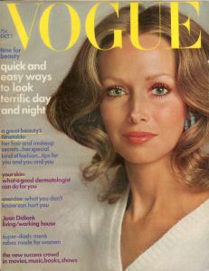 VOGUE OCTORBER 1972 quick and easy ways to look terrific day and nightのサムネール