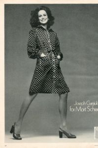 「VOGUE FEBRUALY 1974 65 best looks from the New York spring Collections / Edit: Grace Mirabella」画像5