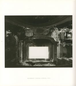 「HIROSHI SUGIMOTO: THEATERS / Author: Hiroshi Sugimoto　Design: Takaaki Matsumoto」画像6