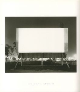 「HIROSHI SUGIMOTO: THEATERS / Author: Hiroshi Sugimoto　Design: Takaaki Matsumoto」画像7