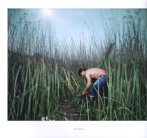 「LA CRECIENTE / Photo: Alejandro Chaskielberg　Foreword: Martin Parr」画像7