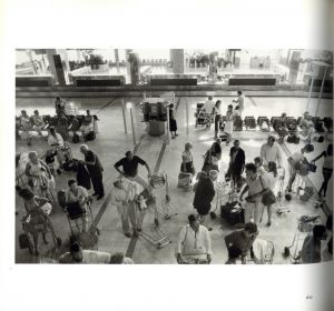 「ARRIVALS & DEPARTURES: THE AIRPORT PICTURES OF GARRY WINOGRAND / Photo: Garry Winogrand　Edit: Alex Harris, Lee Friedlander」画像19