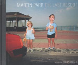 THE LAST RESORT／マーティン・パー（THE LAST RESORT／Martin Parr　)のサムネール