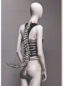 「ALEXANDER McQUEEN  SAVAGE BEAUTY / Edit: Mark Polizzotti」画像2