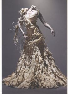 「ALEXANDER McQUEEN  SAVAGE BEAUTY / Edit: Mark Polizzotti」画像3