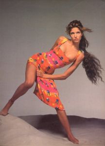 「Gianni Versace No.24 Collezione Donna Primavera Estate 1993 / Versace　Photo: Richard Avedon」画像1