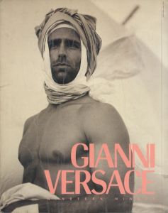 GIANNI VERSACE NINETEEN NINETY VISTO DA BRUCE WEBER／写真：ブルース・ウェーバー（GIANNI VERSACE NINETEEN NINETY VISTO DA BRUCE WEBER／Photo:Bruce Weber )のサムネール