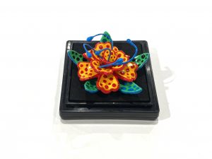 花咲ける妻有 2003　ピンブローチ／草間彌生（Tsumari in Bloom 2003　Pin brooch／Yayoi Kusama)のサムネール