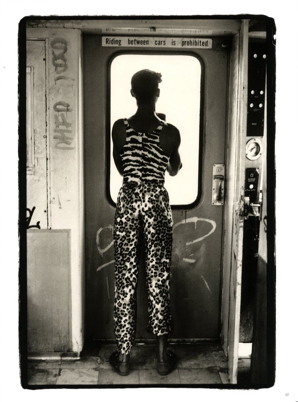 ON THE STREET 1980-1990 / Photo: Amy Arbus | 小宮山書店