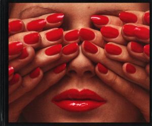 Guy Bourdin　 In Betweenのサムネール