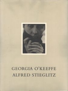 A PORTRAIT BY ALFRED STIEGLITZのサムネール
