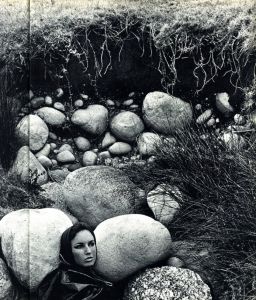 「November girl / Sam Haskins」画像6