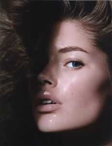 「Vogue Paris En Beaute 1920-2007 / Foreword: Georges Vigarello」画像1