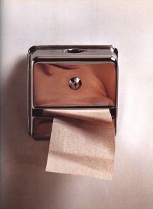 「EXHIBIT A / Photo: Guy Bourdin」画像2