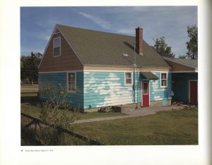 「Uncommon Places　The Complete Works / Photo: Stephen Shore　Design: Andrew Sloat　Essay: Stephan Schmidt-Wulffen　Conversation: Lynne Tillman」画像4