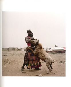 「THE HYENA & OTHER MEN / Pieter Hugo」画像2
