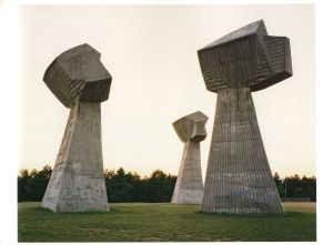 「SPOMENIK / Jan Kempenaers」画像3