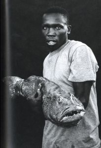 「Carlo Mari Passage through DAR: Portraits from Tanzania / Carlo Mari」画像1