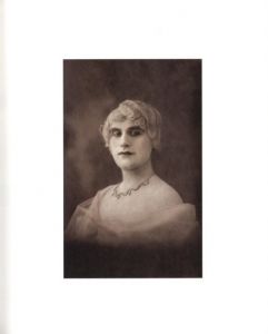 「Mauvais genre : Les travestis à travers un siècle de photographie amateur / Author: Isabelle Bonnet, Sébastien Lifshitz」画像3