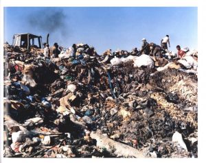 「The Patriarch's Wardrobe / Nick Waplington」画像6