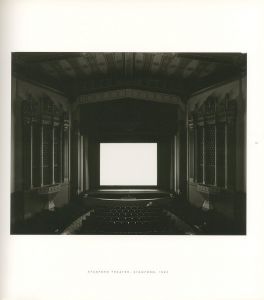 「HIROSHI SUGIMOTO: THEATERS / Author: Hiroshi Sugimoto　Design: Takaaki Matsumoto」画像4